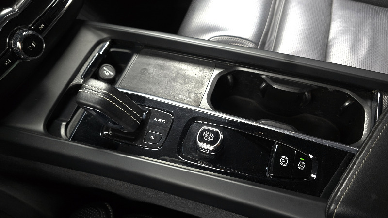 car Volvo XC60 id17423 photo #9