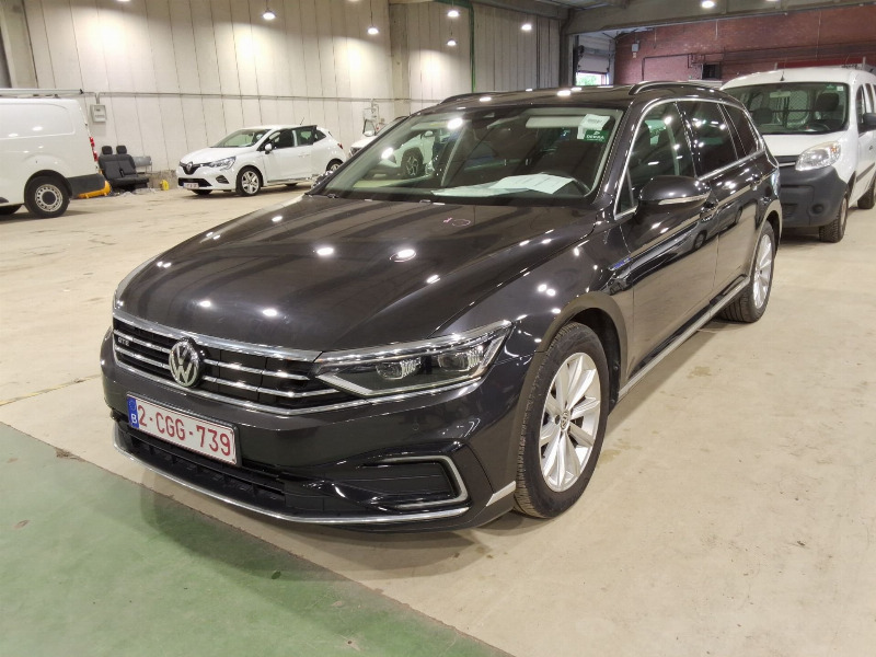 car Volkswagen Passat id17438 photo #2