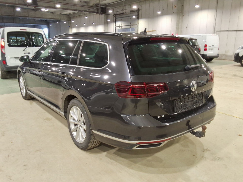 car Volkswagen Passat id17438 photo #4
