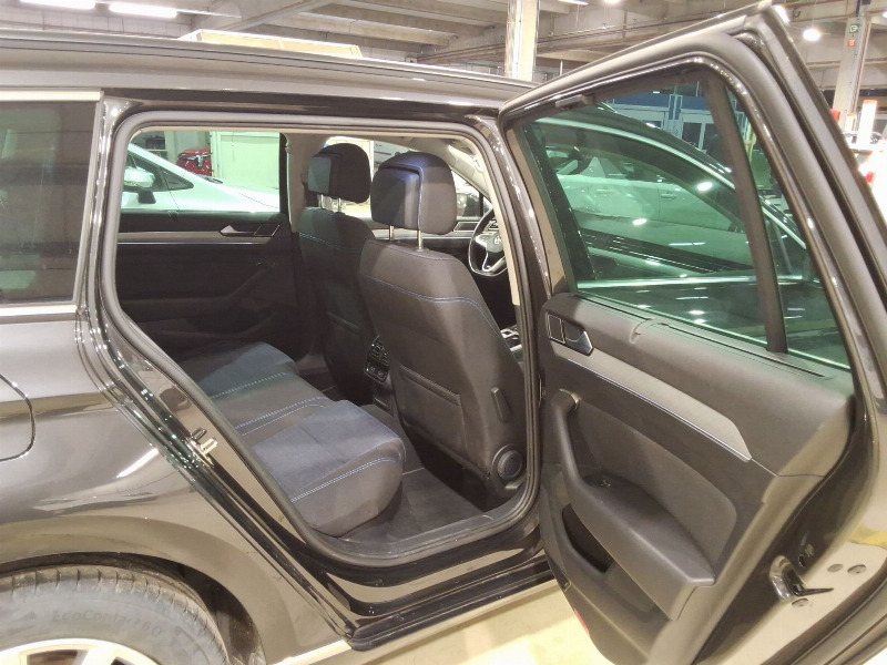 car Volkswagen Passat id17438 photo #6