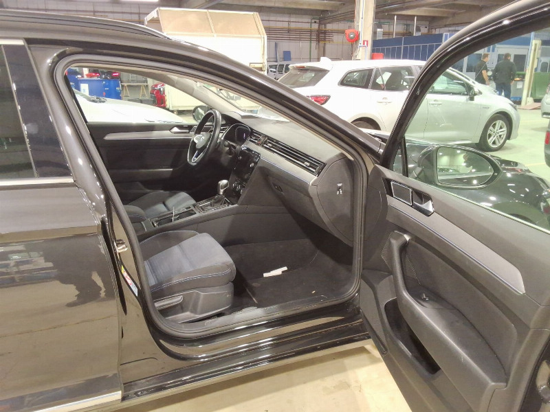 car Volkswagen Passat id17438 photo #7
