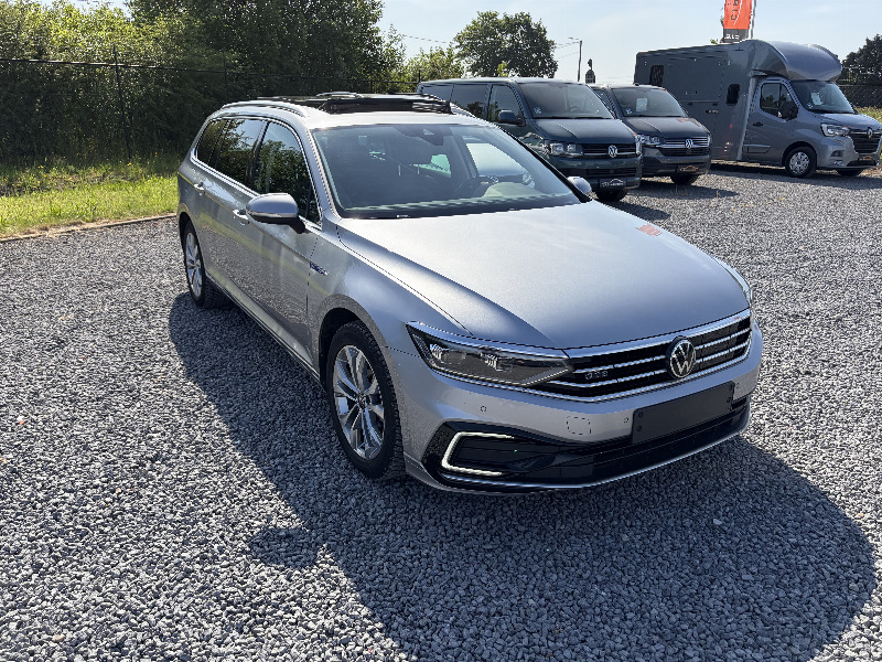 car Volkswagen Passat id17440 main photo