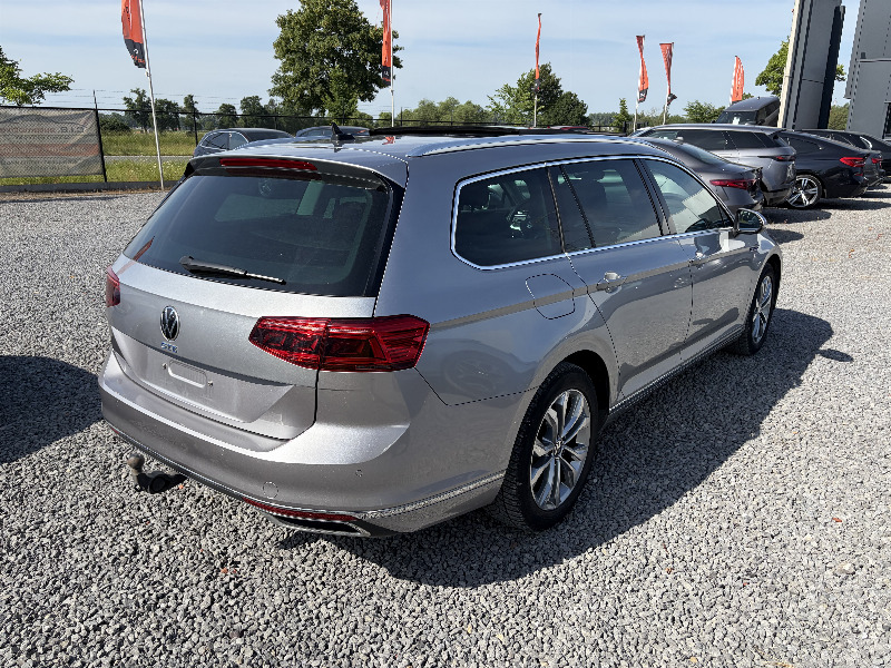 car Volkswagen Passat id17440 photo #3