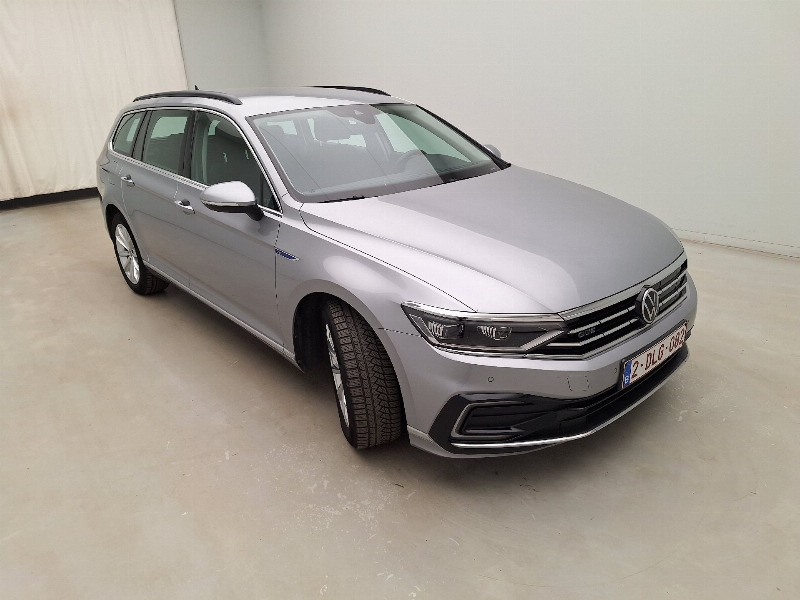 car Volkswagen Passat id17443 main photo