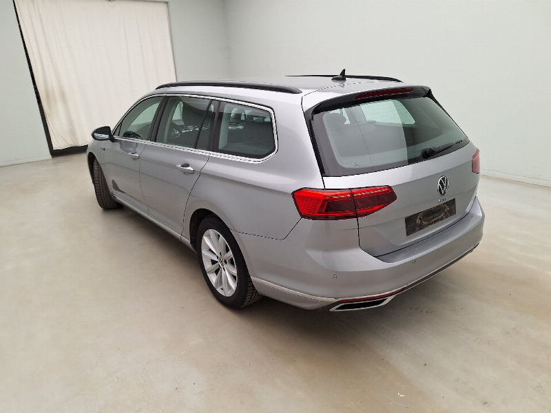 car Volkswagen Passat id17443 photo #4