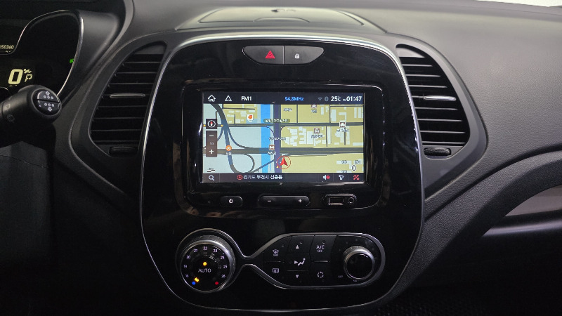 car Renault Samsung QM3 id17637 photo #13