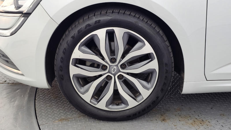 car Renault Samsung SM6 id17846 photo #5