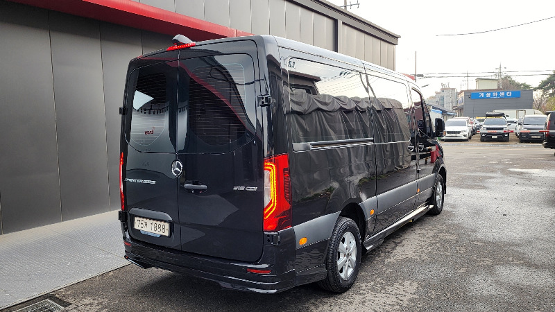 car Mercedes Benz Sprinter id18012 photo #2
