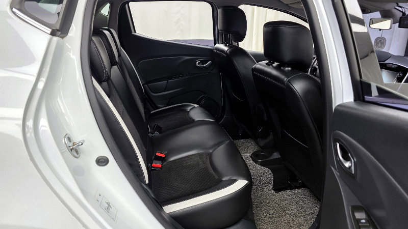 car Renault Samsung SM3 id18078 photo #12