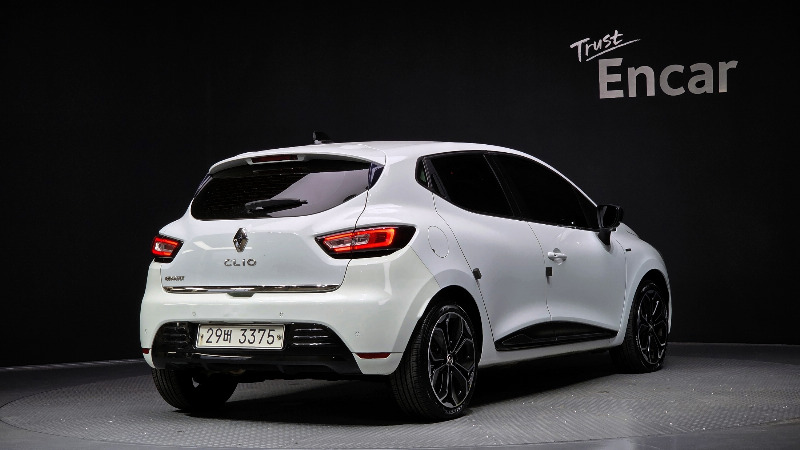 car Renault Samsung SM3 id18078 photo #2