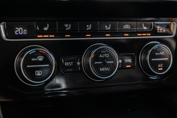 car Volkswagen Passat id18201 photo #13