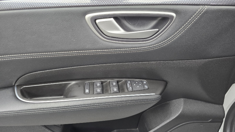 car Renault Samsung SM6 id18204 photo #18