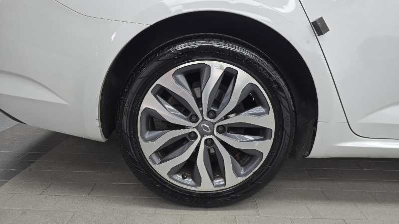 car Renault Samsung SM6 id18204 photo #5