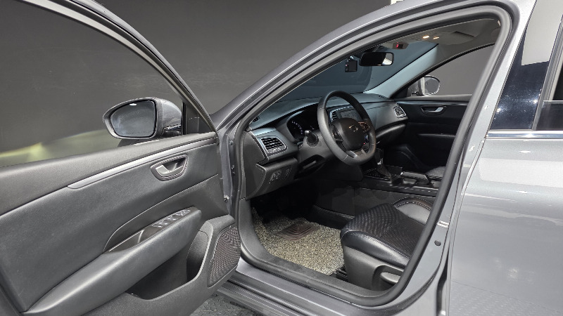 car Renault Samsung SM6 id18207 photo #10