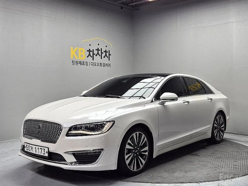 car Lincoln MKZ id18675 main photo