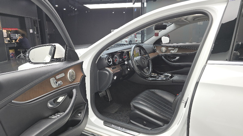 car Mercedes Benz E Class id19441 photo #10