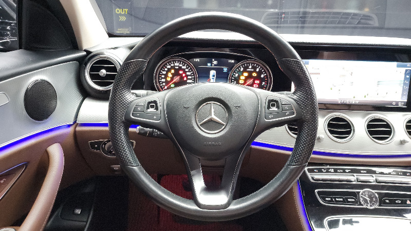 car Mercedes Benz E Class id19558 photo #13