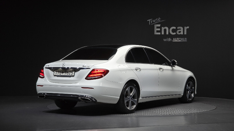 car Mercedes Benz E Class id19559 photo #2