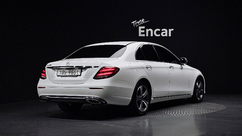car Mercedes Benz E Class id19569 photo #2