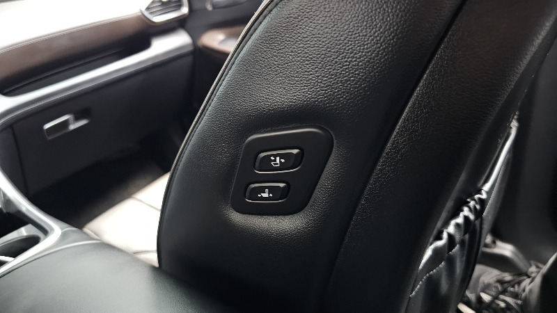car Hyundai Santa FE id20270 photo #18