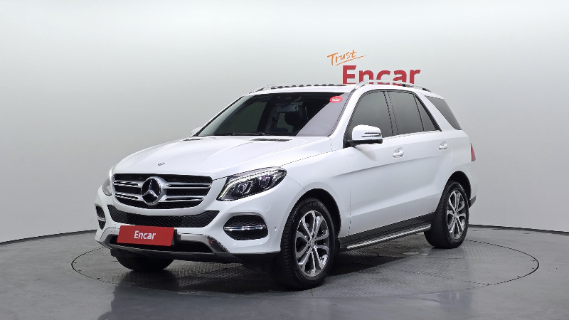car Mercedes Benz GLE id20637 main photo