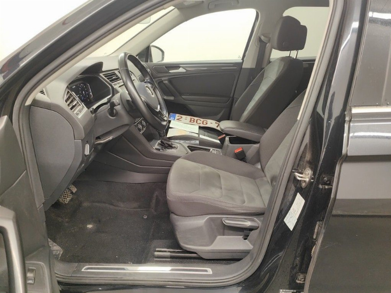 car Volkswagen Tiguan id20834 photo #3