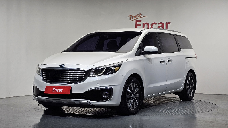 car KIA Carnival id20874 main photo