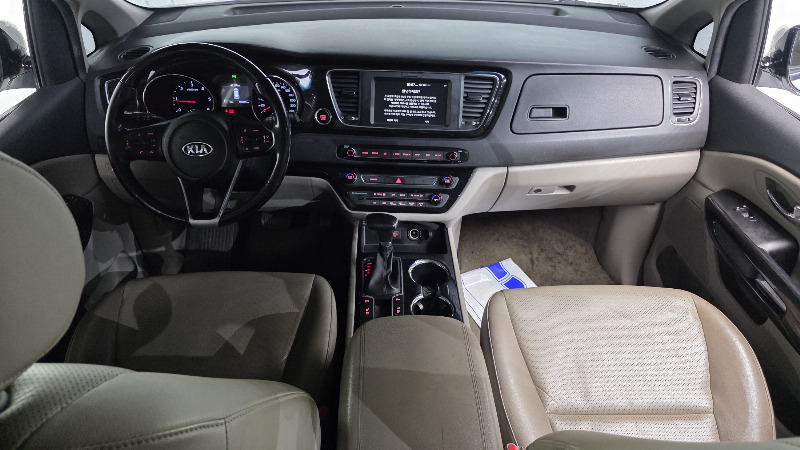 car KIA Carnival id20888 photo #7