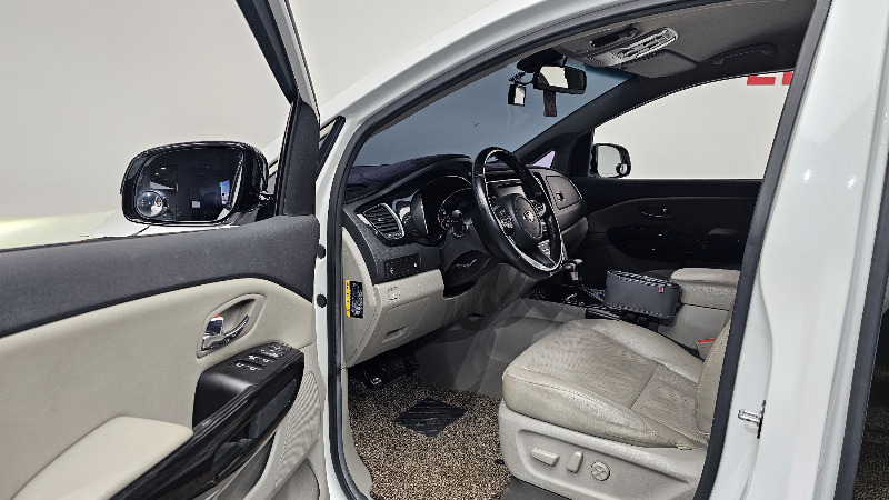 car KIA Carnival id20891 photo #10