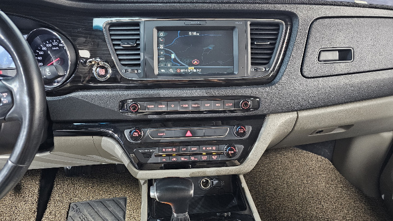 car KIA Carnival id20891 photo #13