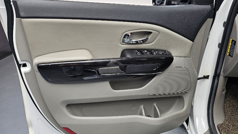 car KIA Carnival id20891 photo #24
