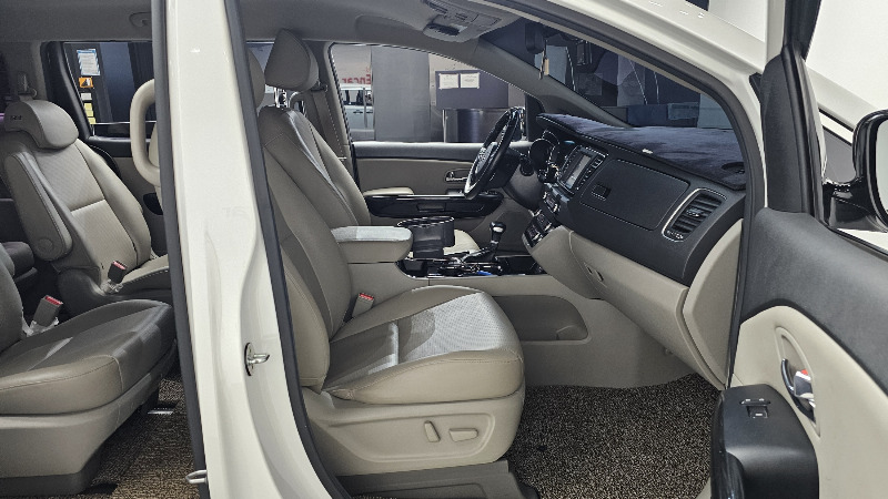 car KIA Carnival id20891 photo #26
