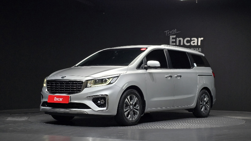car KIA Carnival id20898 main photo
