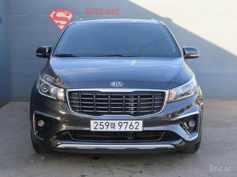 car KIA Carnival id20900 main photo