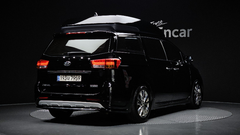 car KIA Carnival id20912 photo #2