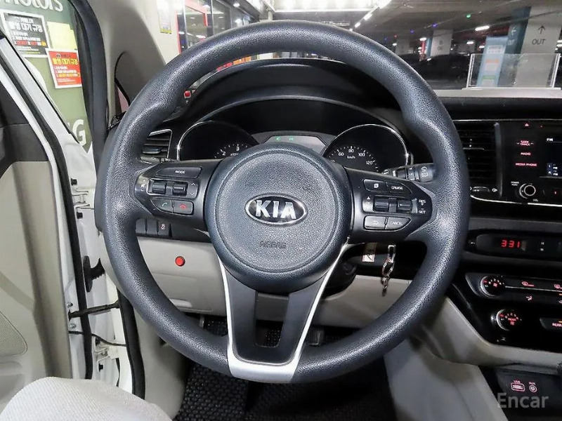 car KIA Carnival id20918 photo #16