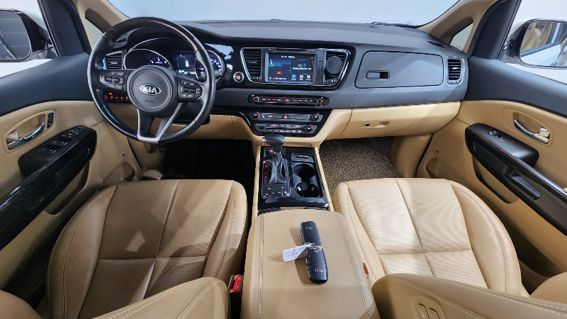 car KIA Carnival id20926 photo #7