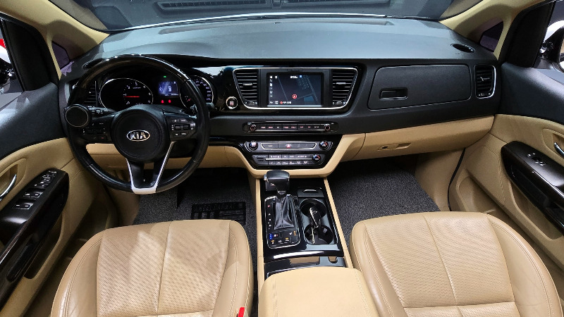 car KIA Carnival id20928 photo #7