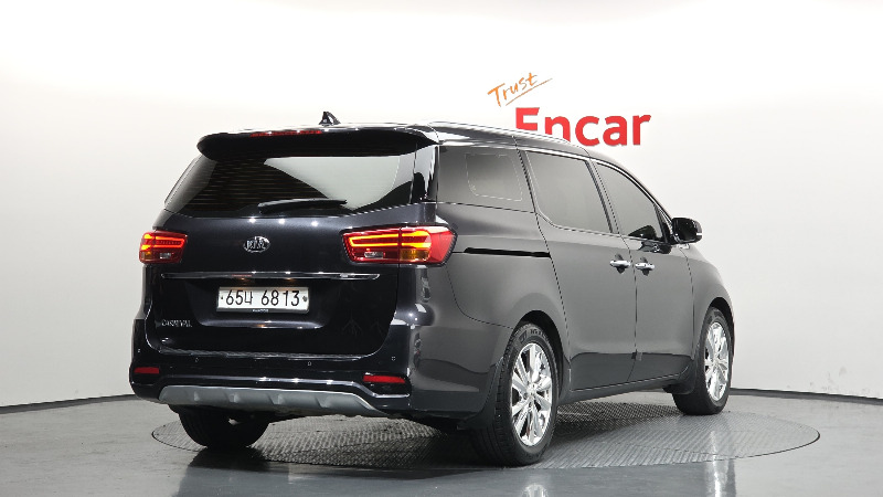 car KIA Carnival id20934 photo #2