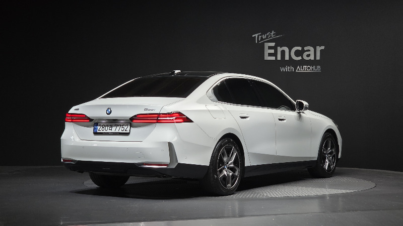 car BMW 5 Series id21192 photo #2