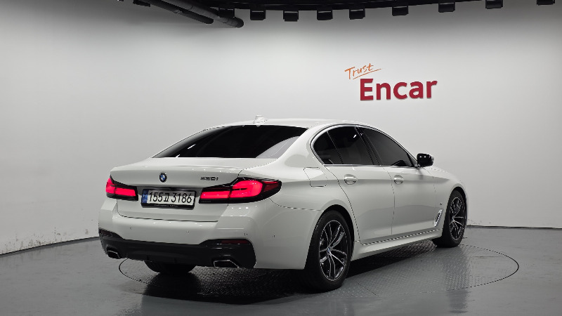 car BMW 5 Series id21584 photo #2