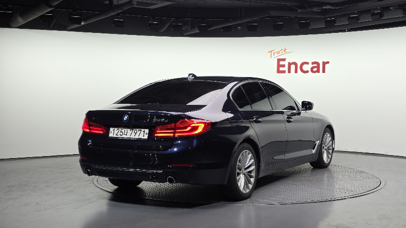 car BMW 5 Series id21655 photo #2
