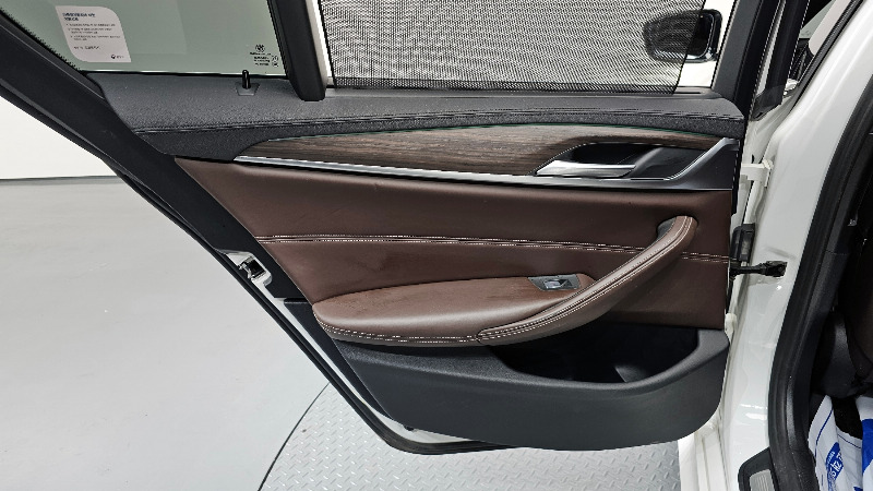 car BMW 5 Series id21834 photo #25