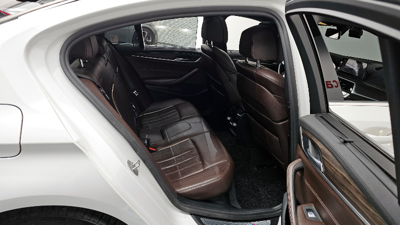 car BMW 5 Series id21834 photo #26