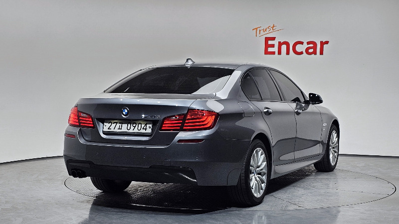car BMW 5 Series id21839 photo #2