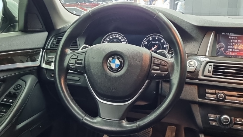 car BMW 5 Series id21862 photo #9