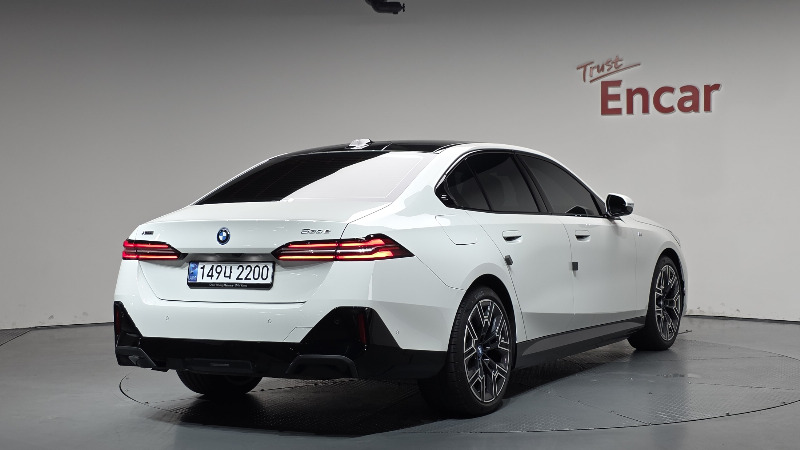 car BMW 5 Series id21876 photo #2