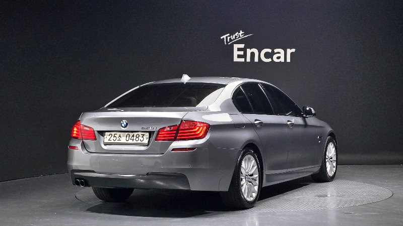 car BMW 5 Series id22025 photo #2