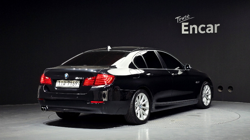 car BMW 5 Series id22064 photo #2