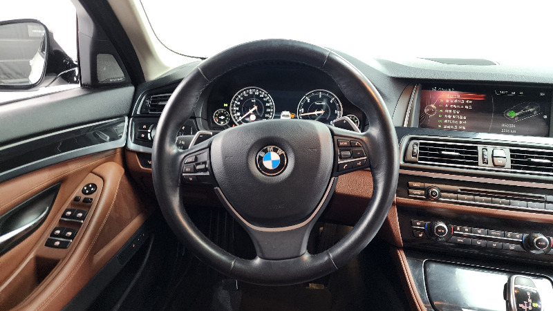 car BMW 5 Series id22220 photo #13